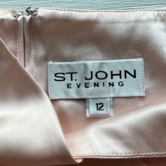 St. John Evening Silk Blend Blush Camisole size 12 - Picture 2 of 6